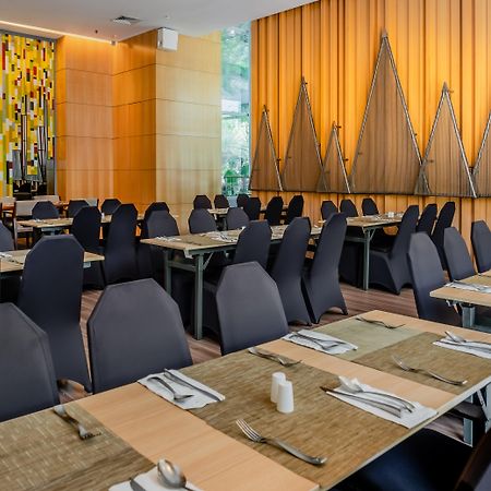 Doubletree By Hilton Jakarta Kemayoran Kültér fotó